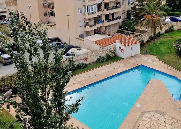Charming With Pool Apartmán